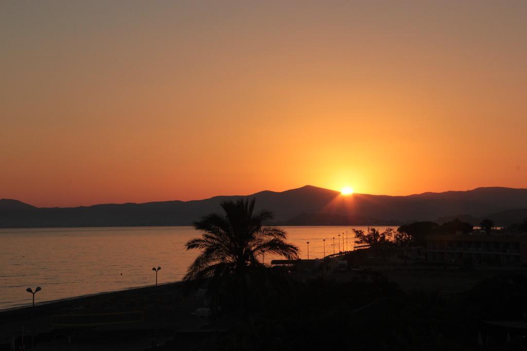 Gumuldur Mavi Deniz Hotel Exterior foto